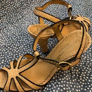 Betty Mueller, Heels, Ivory w/ brown trim, W 37.5